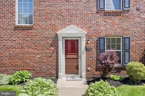 Townhouse For Sale - 1536 John Adams Court<br/> MAYS LANDING, NJ 08330