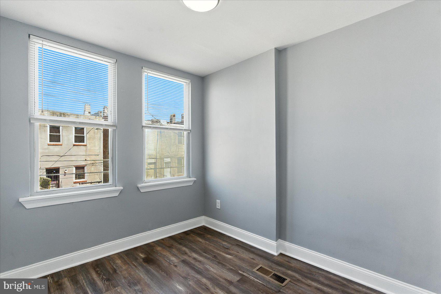 BARCLAY - Residential