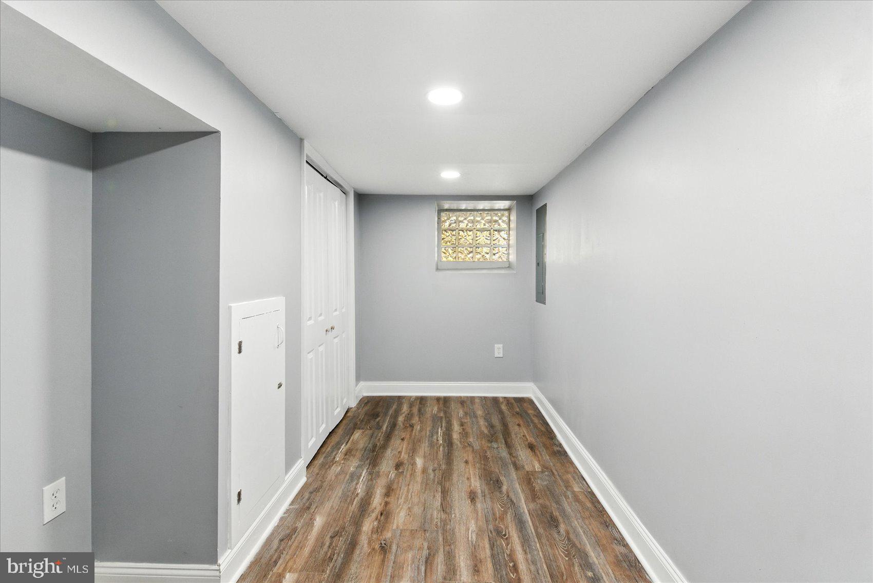 BARCLAY - Residential