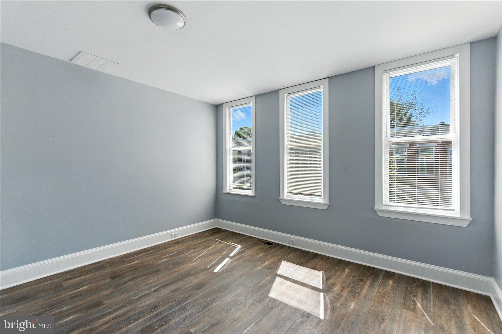 BARCLAY - Residential