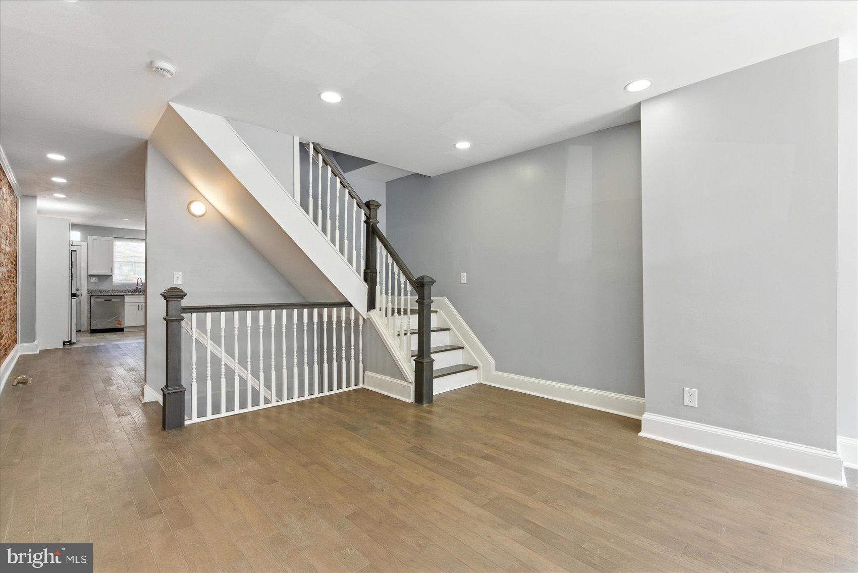 BARCLAY - Residential