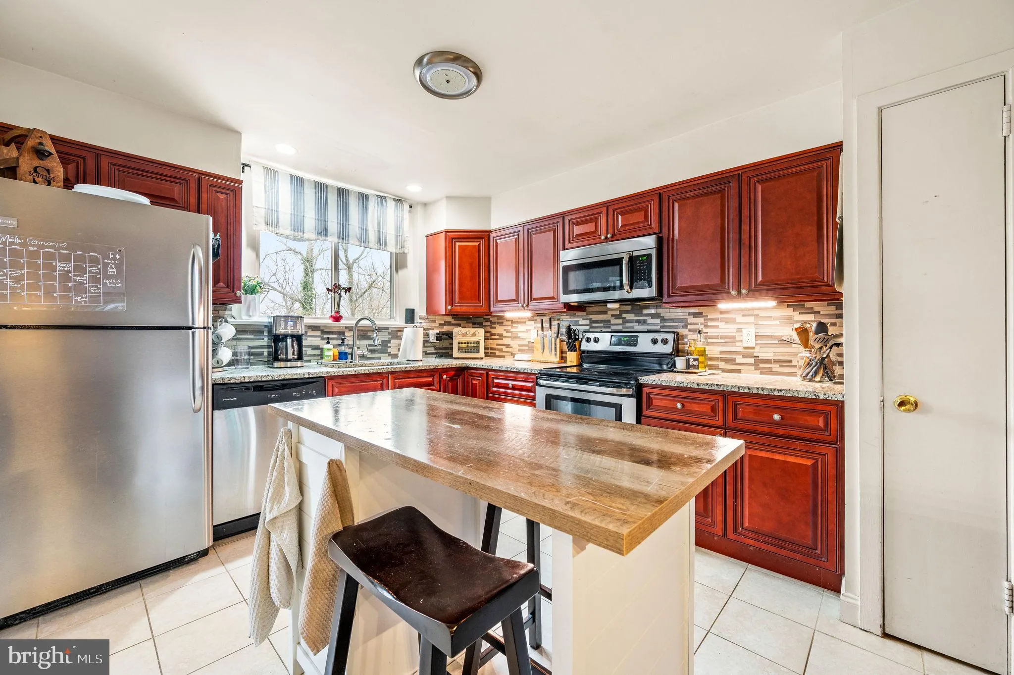 Drexel Hill, Pennsylvania 19026, United States, 2 Bedrooms Bedrooms, ,2 BathroomsBathrooms,Residential,Pending,10689