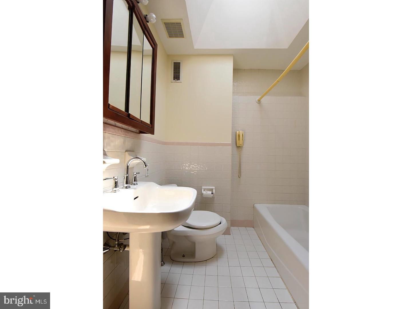 LOWER MOYAMENSING - Residential