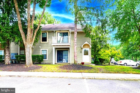 Condo For Sale - 186-B Collin Court<br/> MOUNT LAUREL, NJ 08054