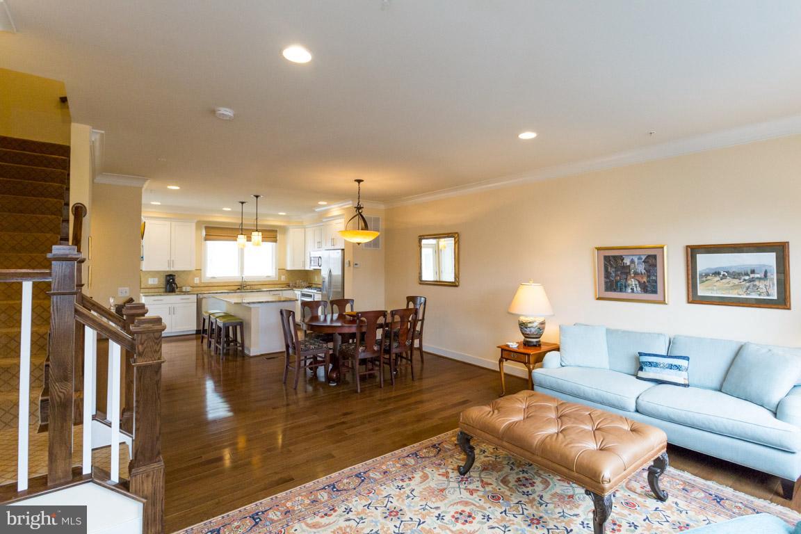 OLD TOWN COMMONS - Residential