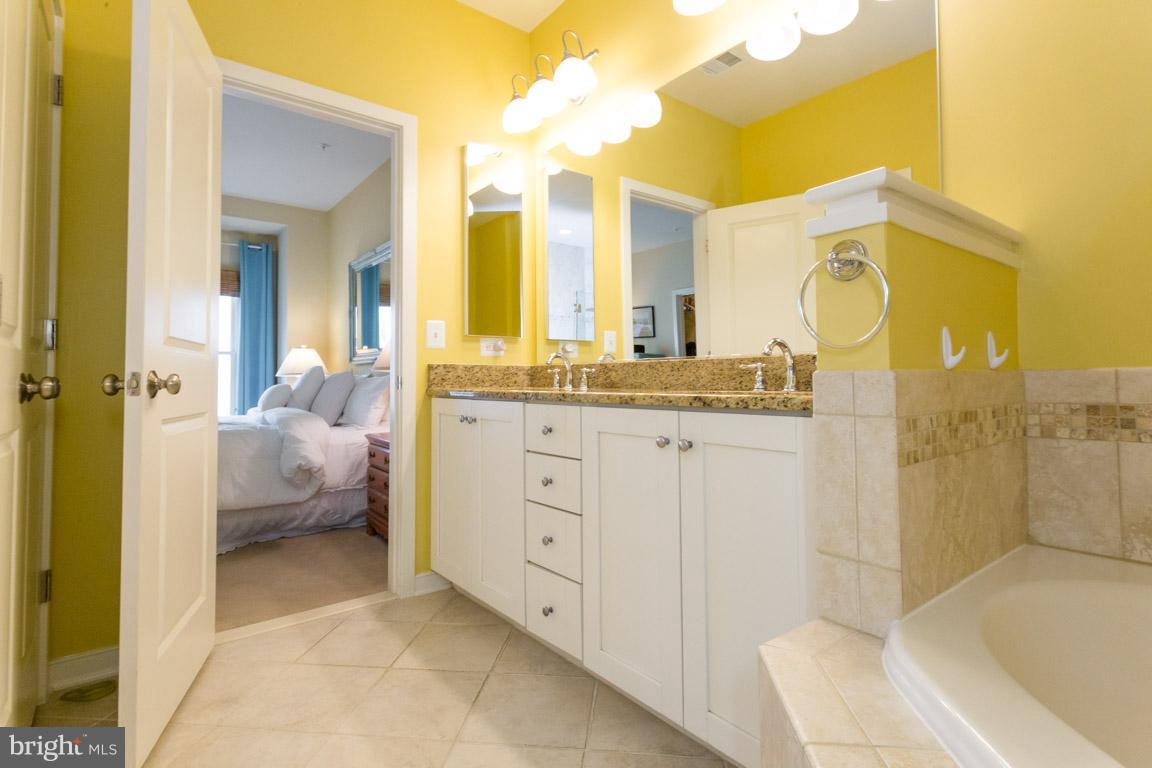 OLD TOWN COMMONS - Residential