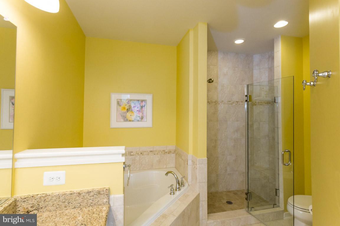 OLD TOWN COMMONS - Residential