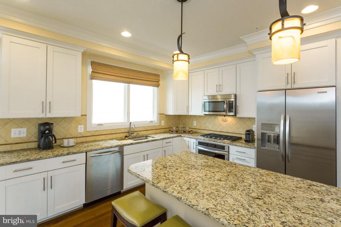 OLD TOWN COMMONS - Residential