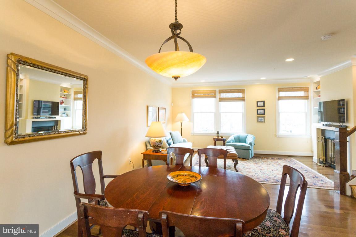 OLD TOWN COMMONS - Residential