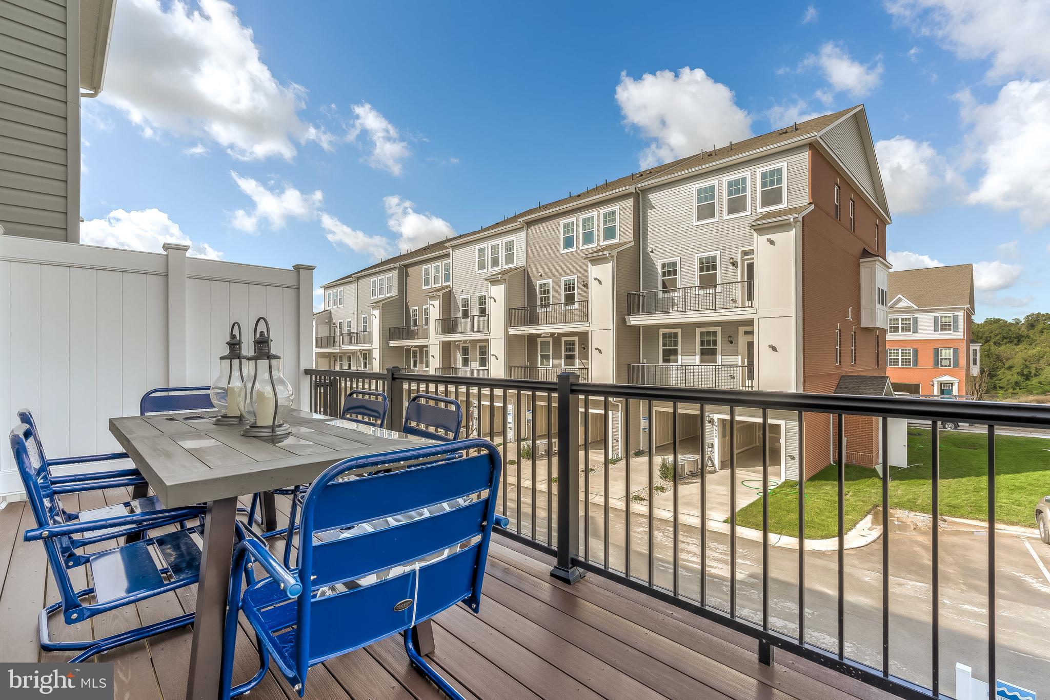 BLUE STREAM - Residential