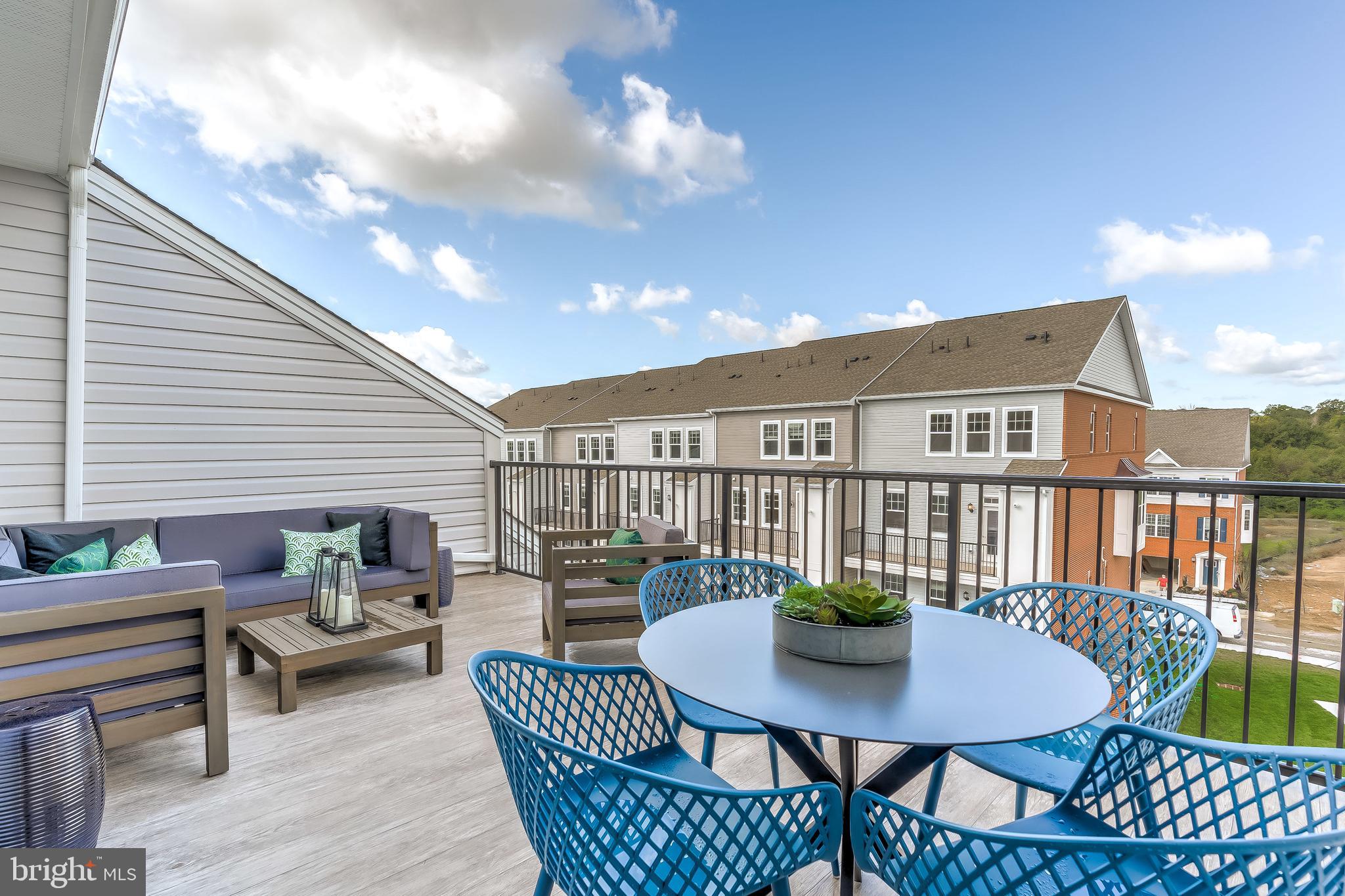 BLUE STREAM - Residential