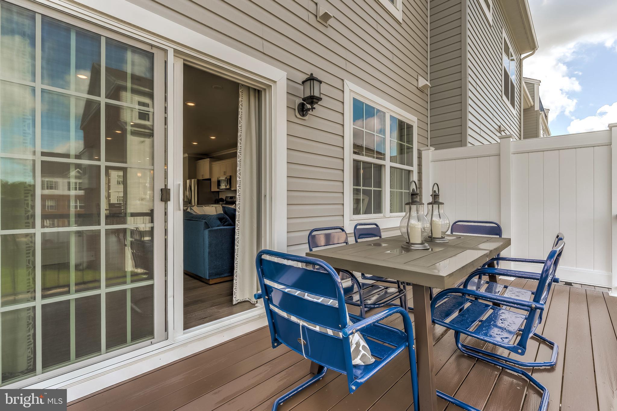 BLUE STREAM - Residential