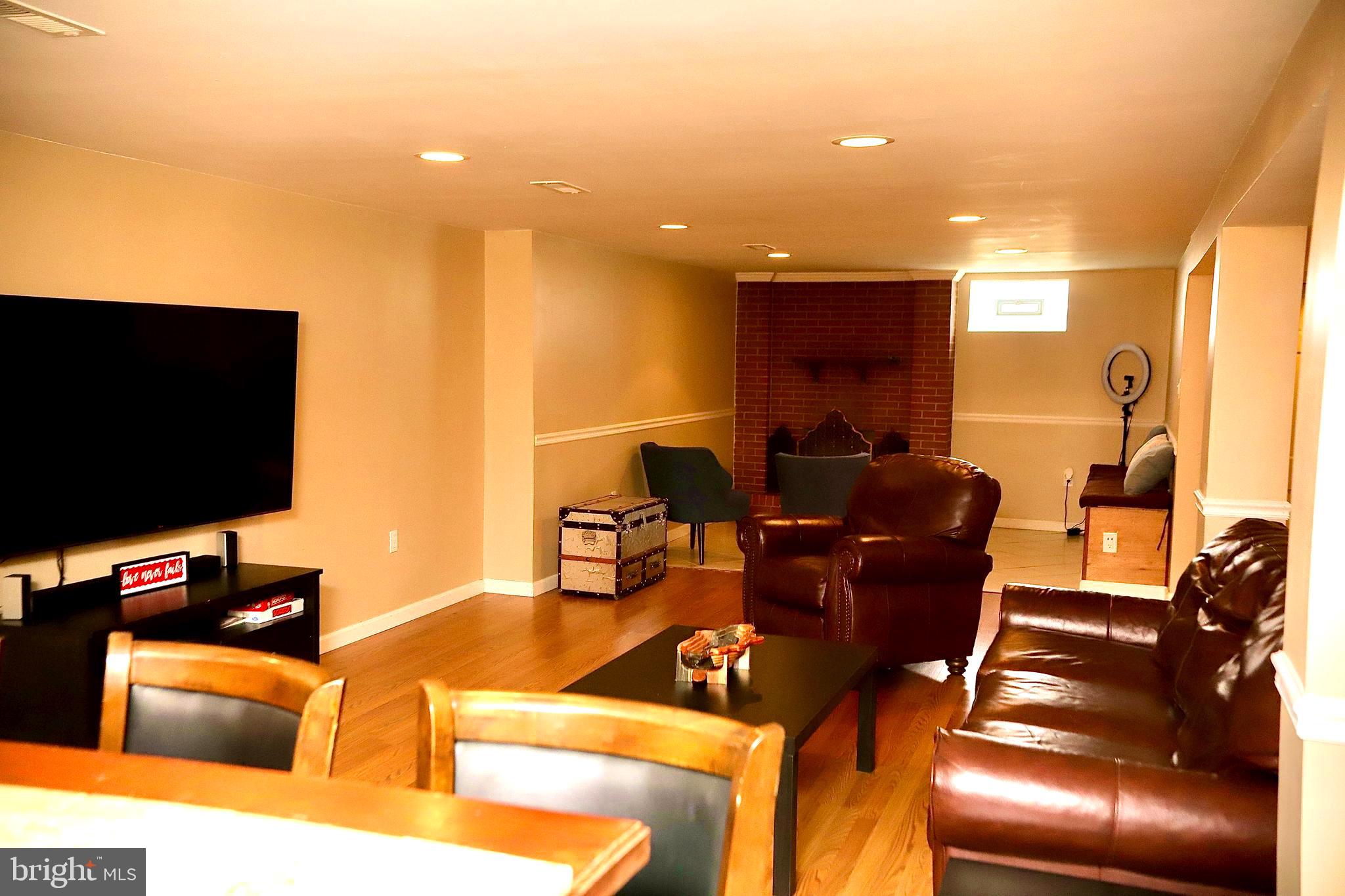 ROSEDALE - Residential