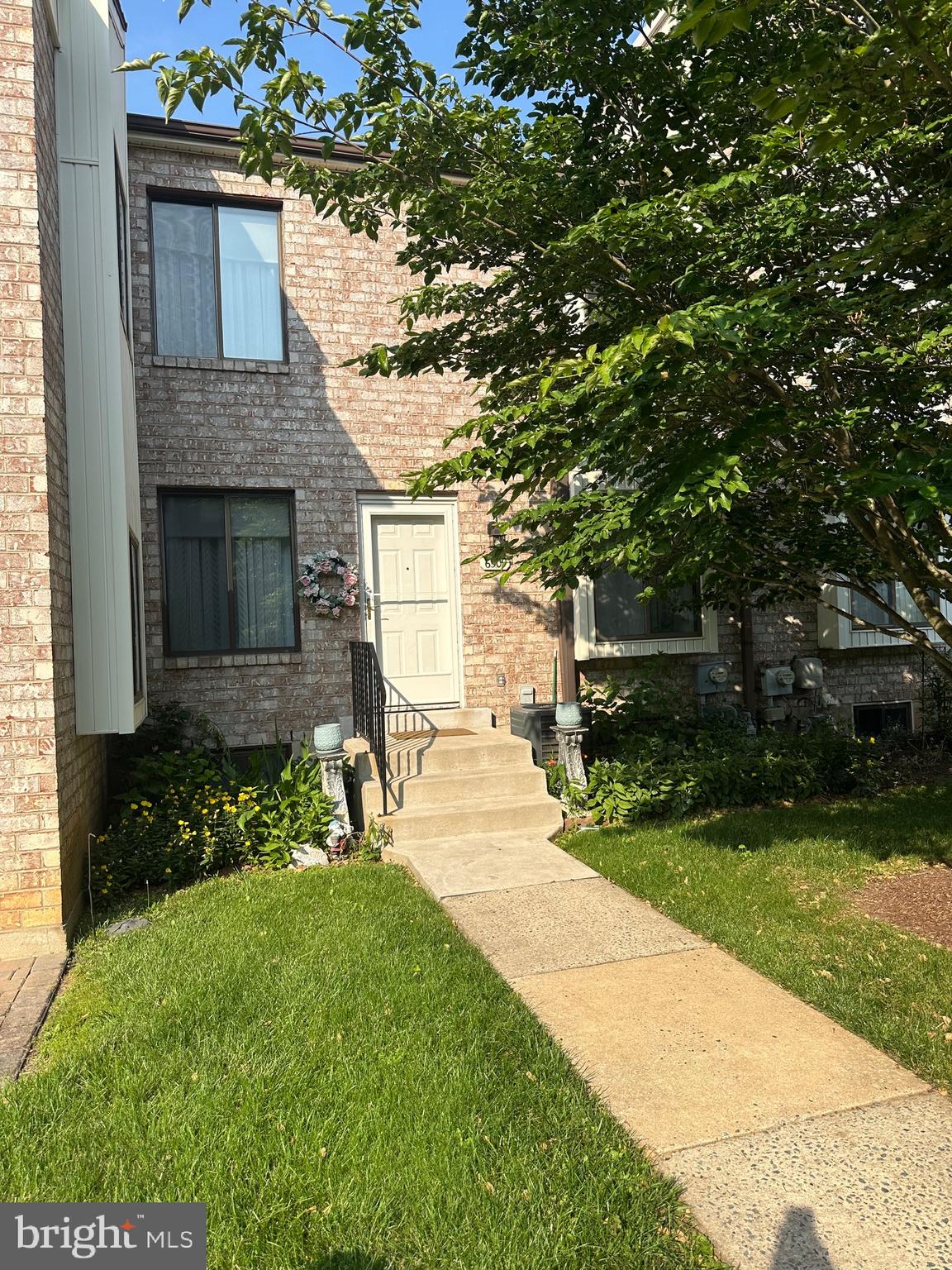 BACK TO ACTIVE Charming and Updated townhome in sought-after Summit Neighborhood. ThÃs home features 2 bedrooms, 1.5 bathrooms, and a fully finished basement with utility room. Step inside to open floor plan luxury vinyl flooring, Living-room, updated kitchen with Quartz countertops and tile backsplash, dining area, updated half bath with laundry room. Upstairs, the spacious primary bedroom features 2 large closets. The 2nd bedroom is a good size with a nice sized closet. The hall bath is beautifully renovated with floor to ceiling tile. There is a good-sized linen closet in the hall for more storage space. This home features updated bathrooms, updated kitchen, 3 year old heater and A/C unit and 5 year old hot water heater. Neighborhood Amenities: Renovated community clubhouse available for rent and newly updated pool area, including a large pool and a baby pool, new mail center, recent updates include blacktop, well maintained landscaping and fenced in basketball court. The HOA fee covers master insurance policy, trash removal, hot water and sewer, snow removal (streets and sidewalks), landscaping, and exterior building and roof Maintenace, and pool.