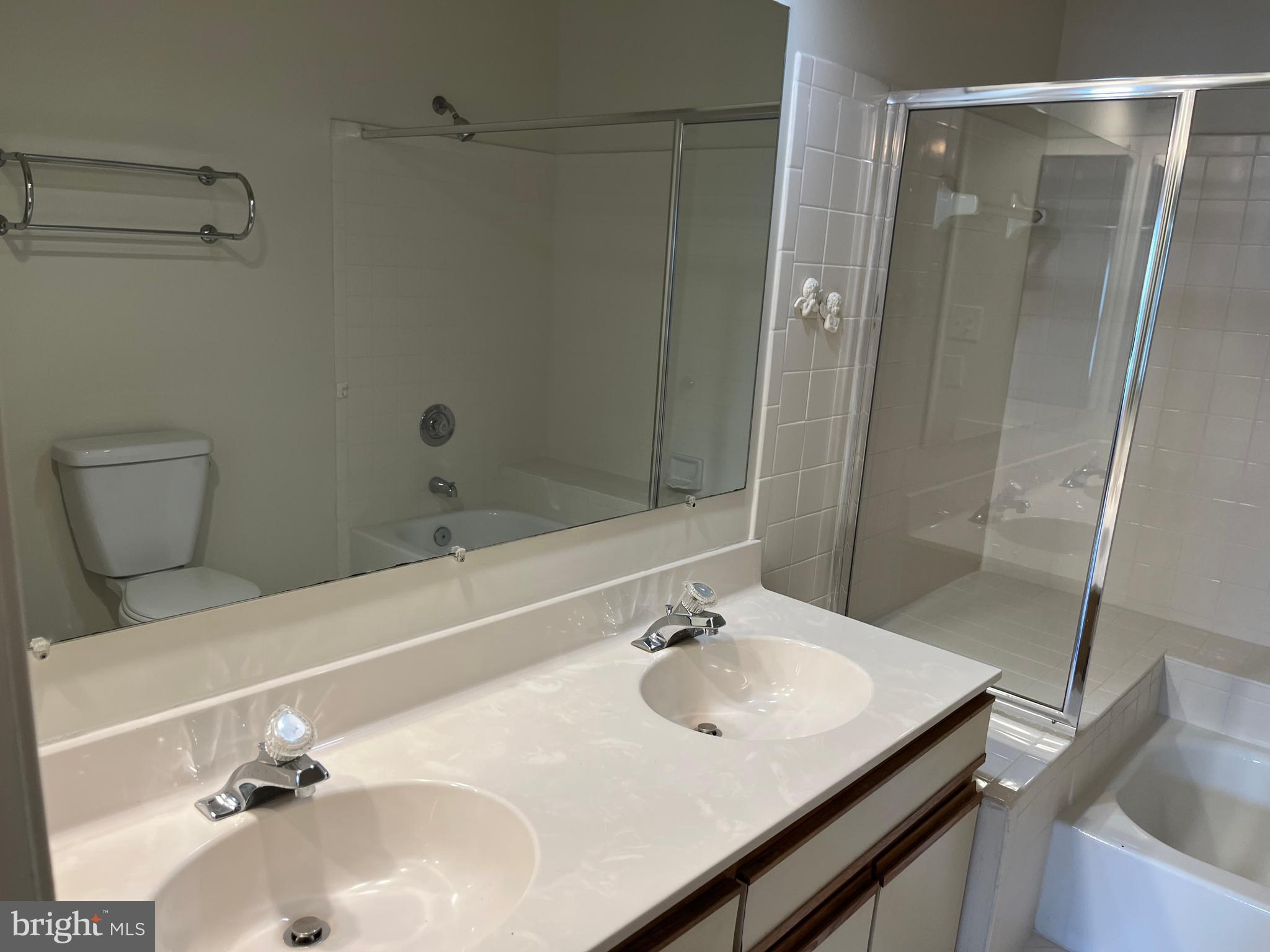 THE VINEYARDS CODM - Residential Lease