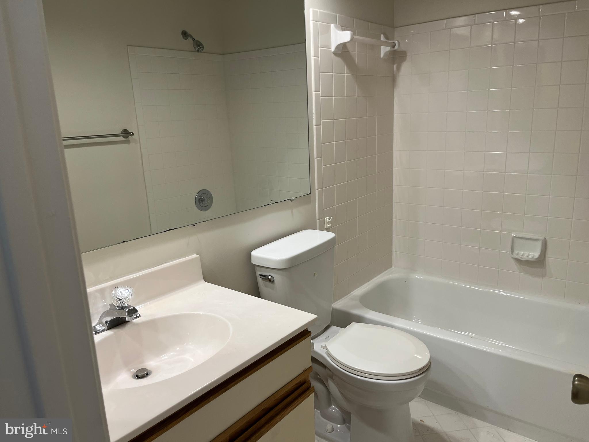 THE VINEYARDS CODM - Residential Lease