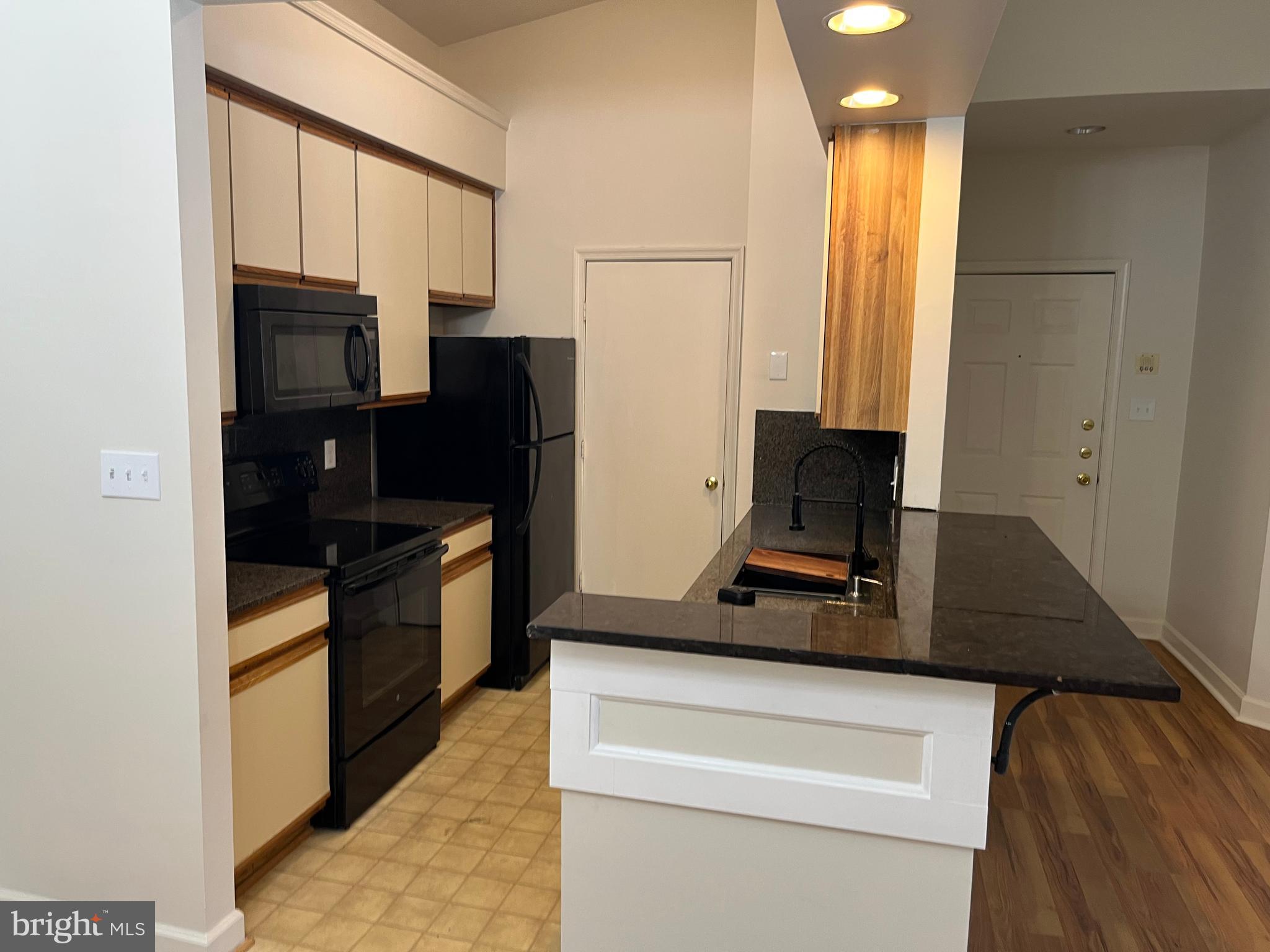 THE VINEYARDS CODM - Residential Lease