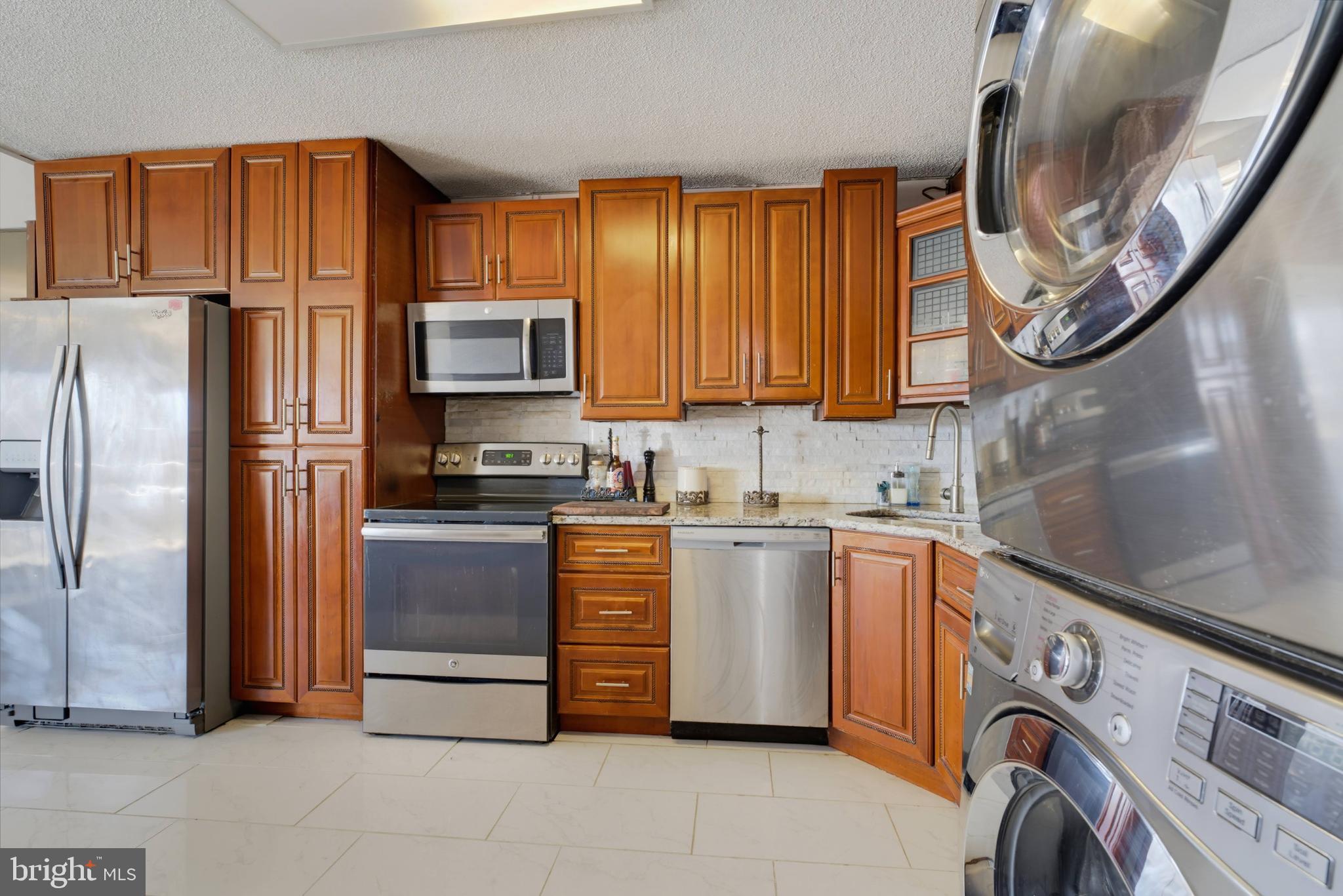 203 YOAKUM PARKWAY 910
