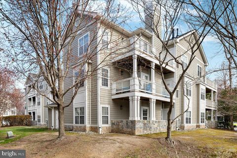 1705 LAKE SHORE CREST DRIVE 25 RESTON VA 20190