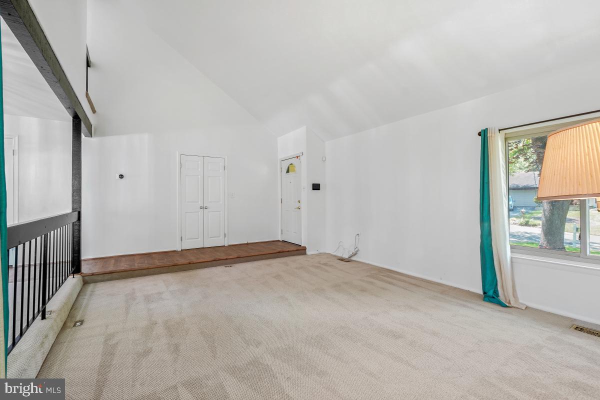 CHARLENE - Residential