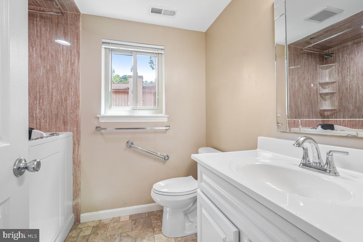 CHARLENE - Residential