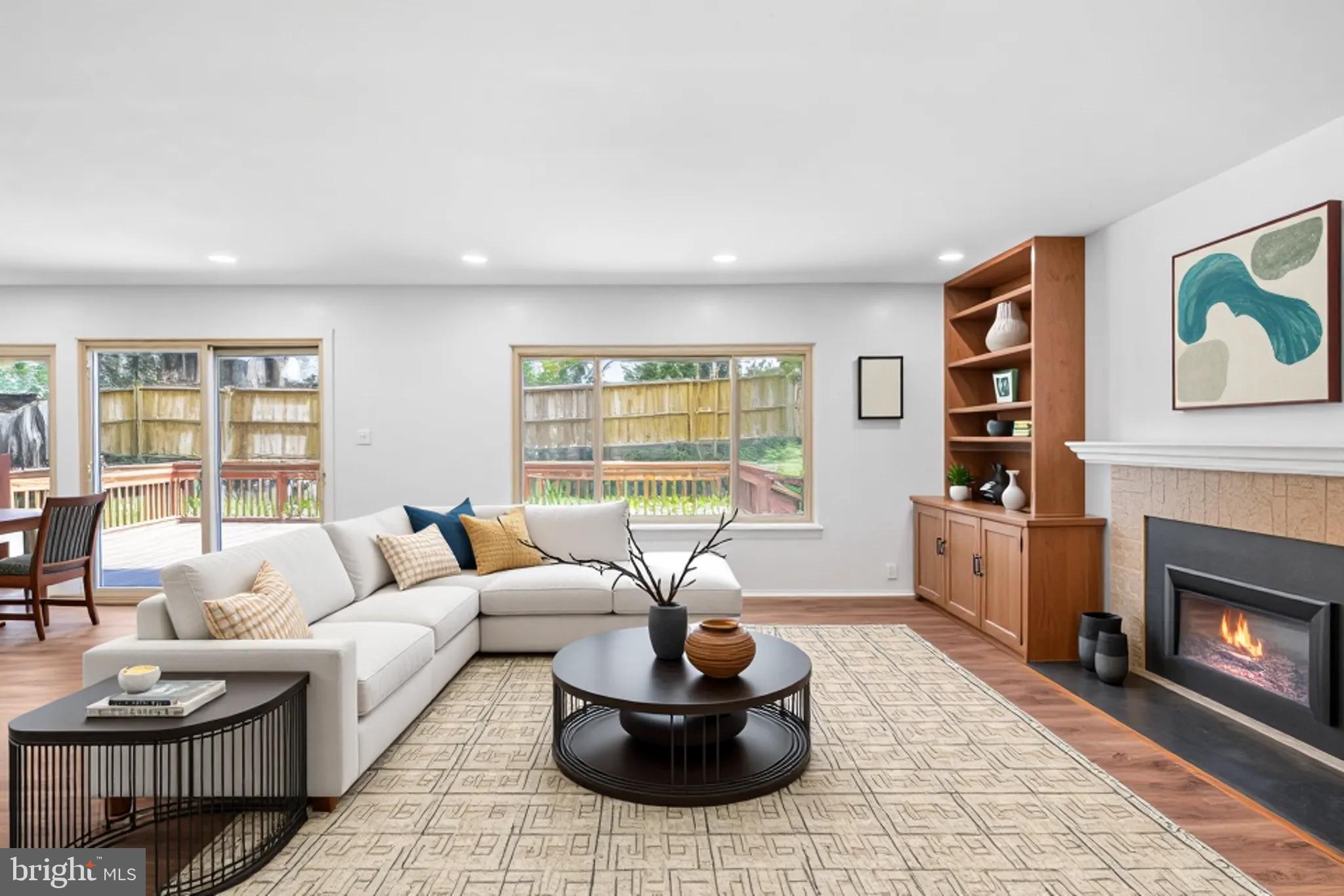 CHARLENE - Residential