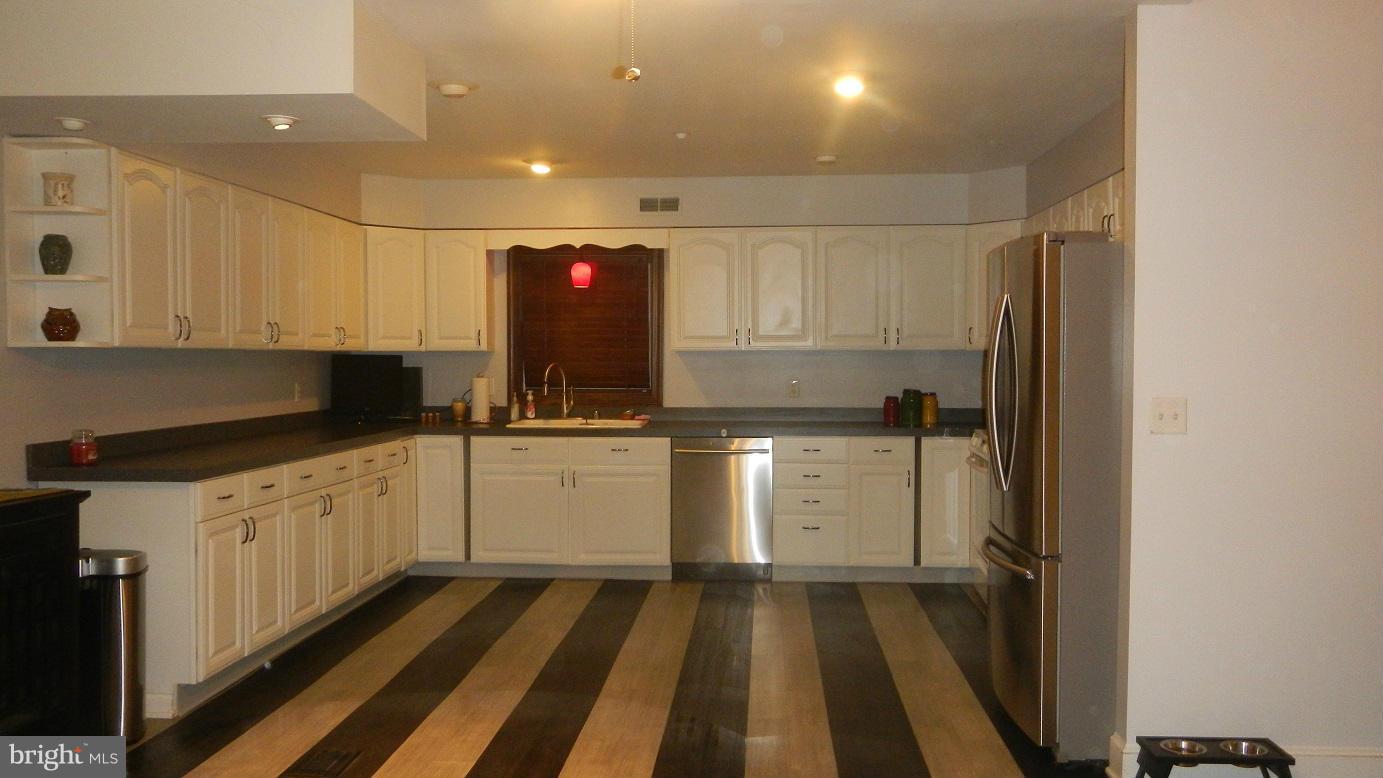 LOCH HAVEN BEACH - Residential