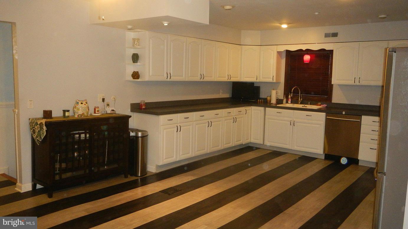 LOCH HAVEN BEACH - Residential