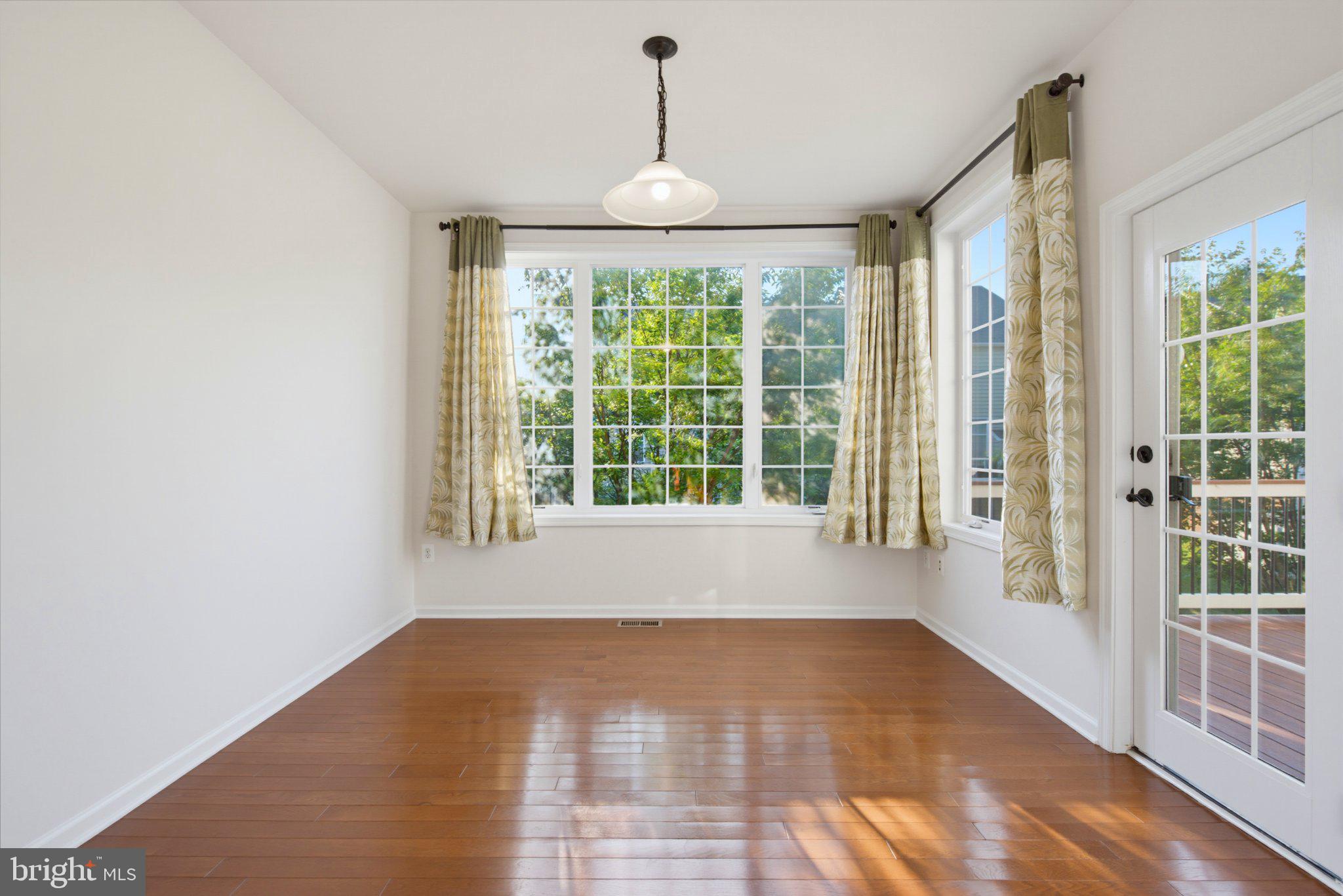 43248 MITCHAM SQUARE