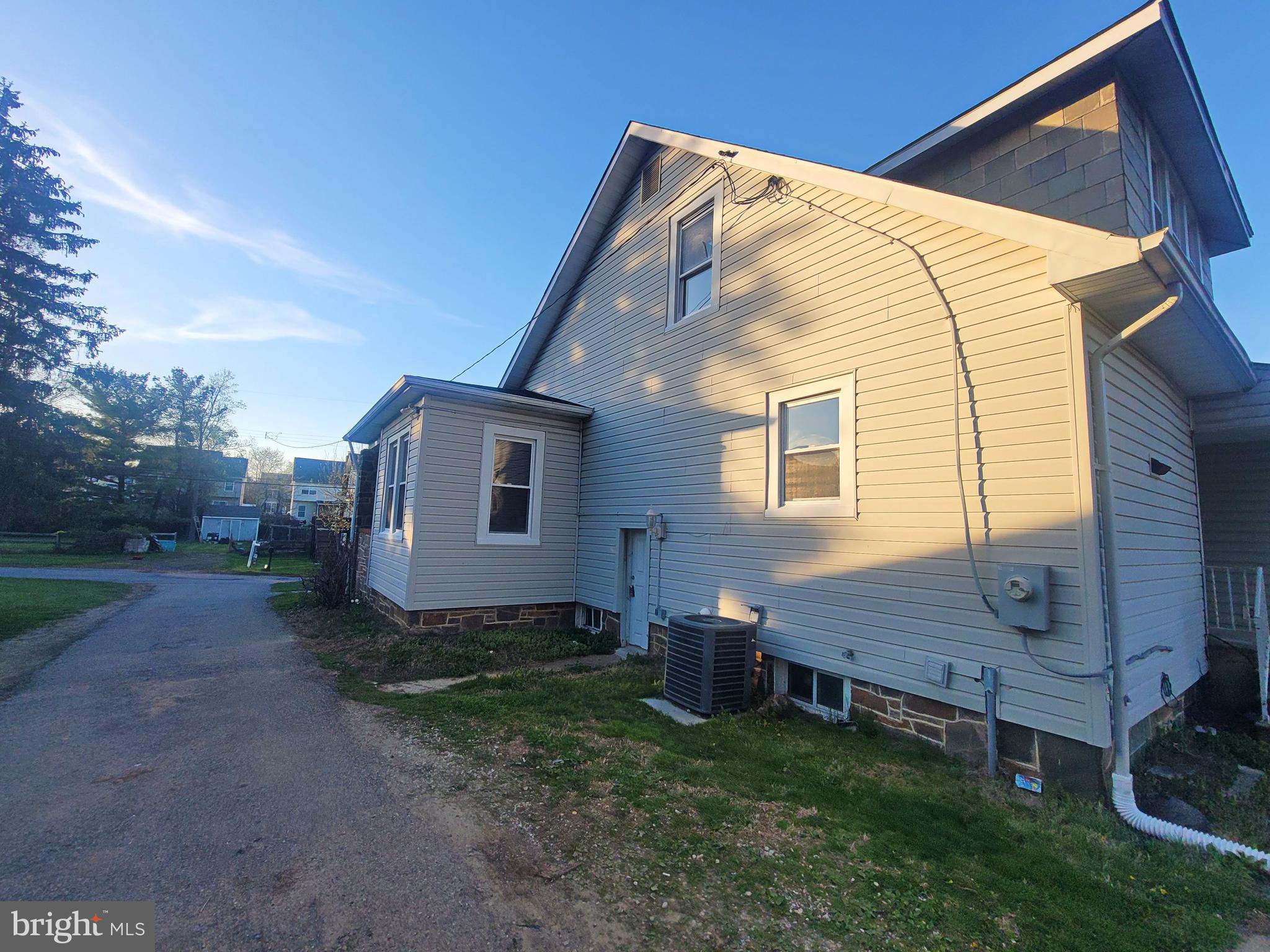 WILLIAM BORGMANN - Residential