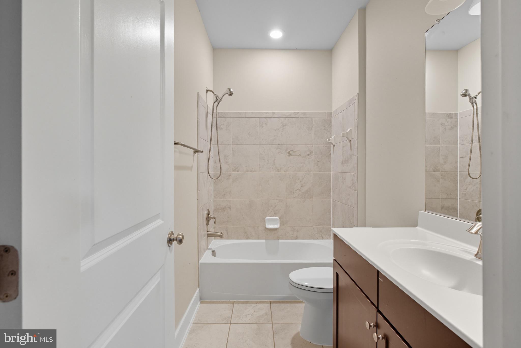 BRICK YARD STATION - Residential