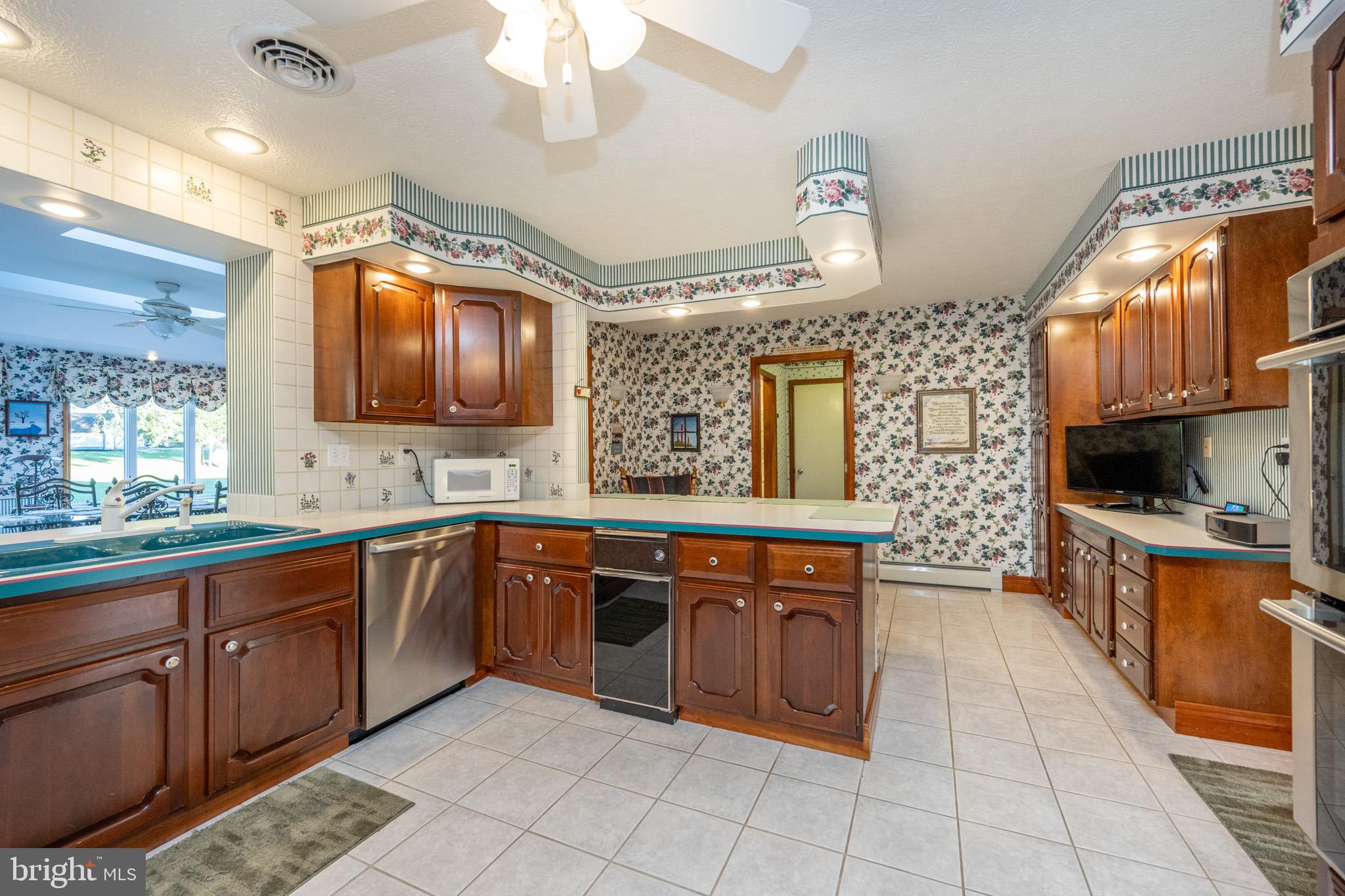 MT. LAKE PARK - Residential