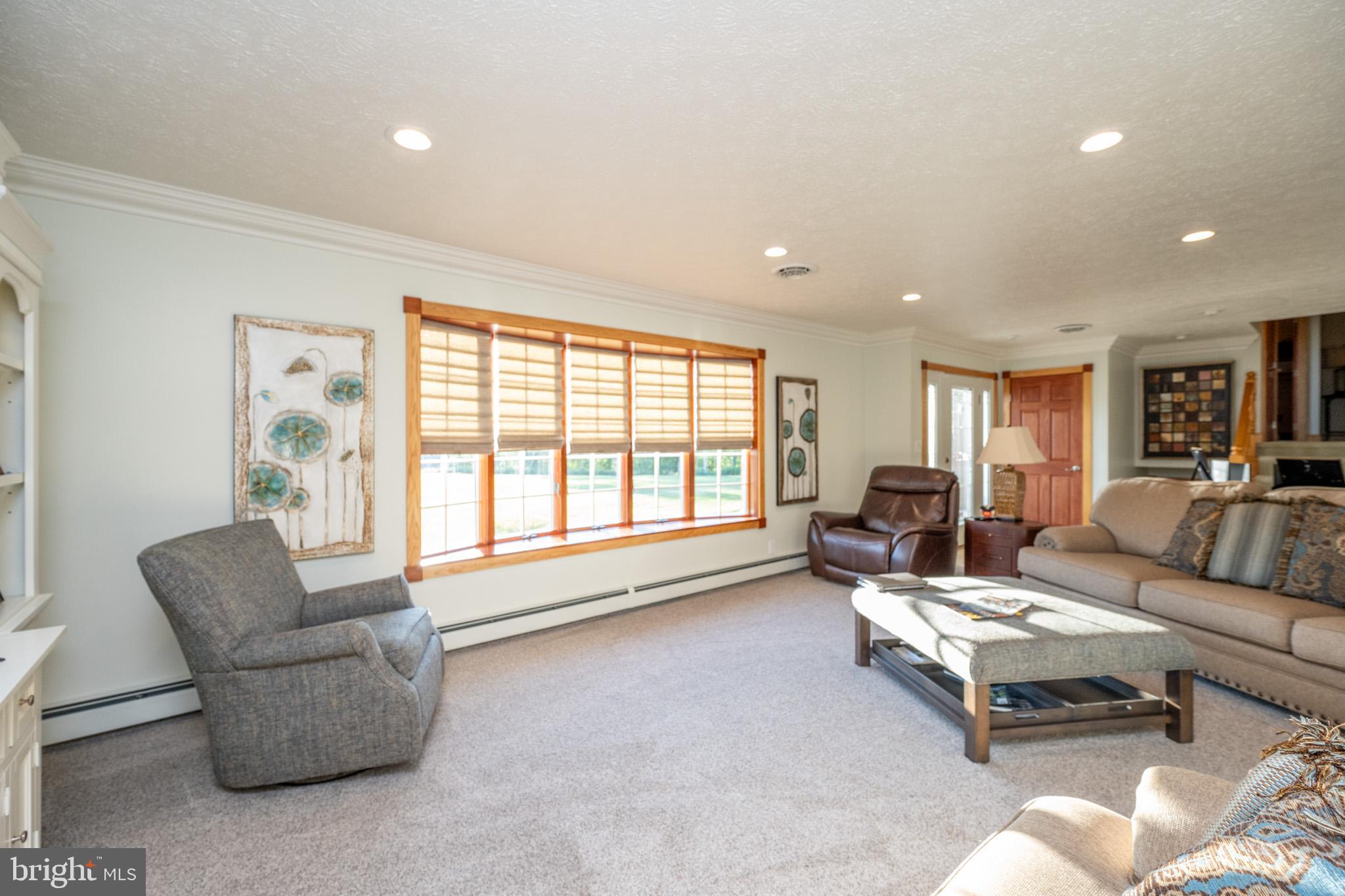 MT. LAKE PARK - Residential