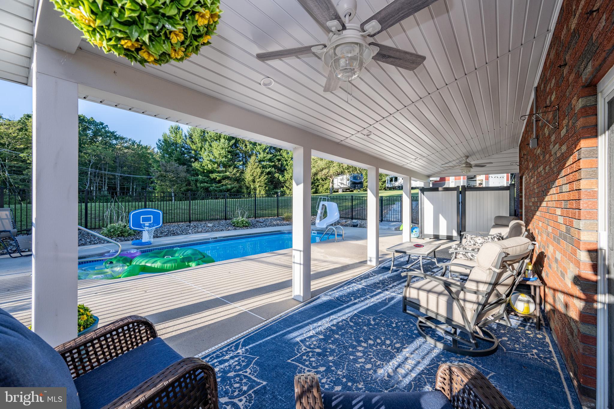 MT. LAKE PARK - Residential