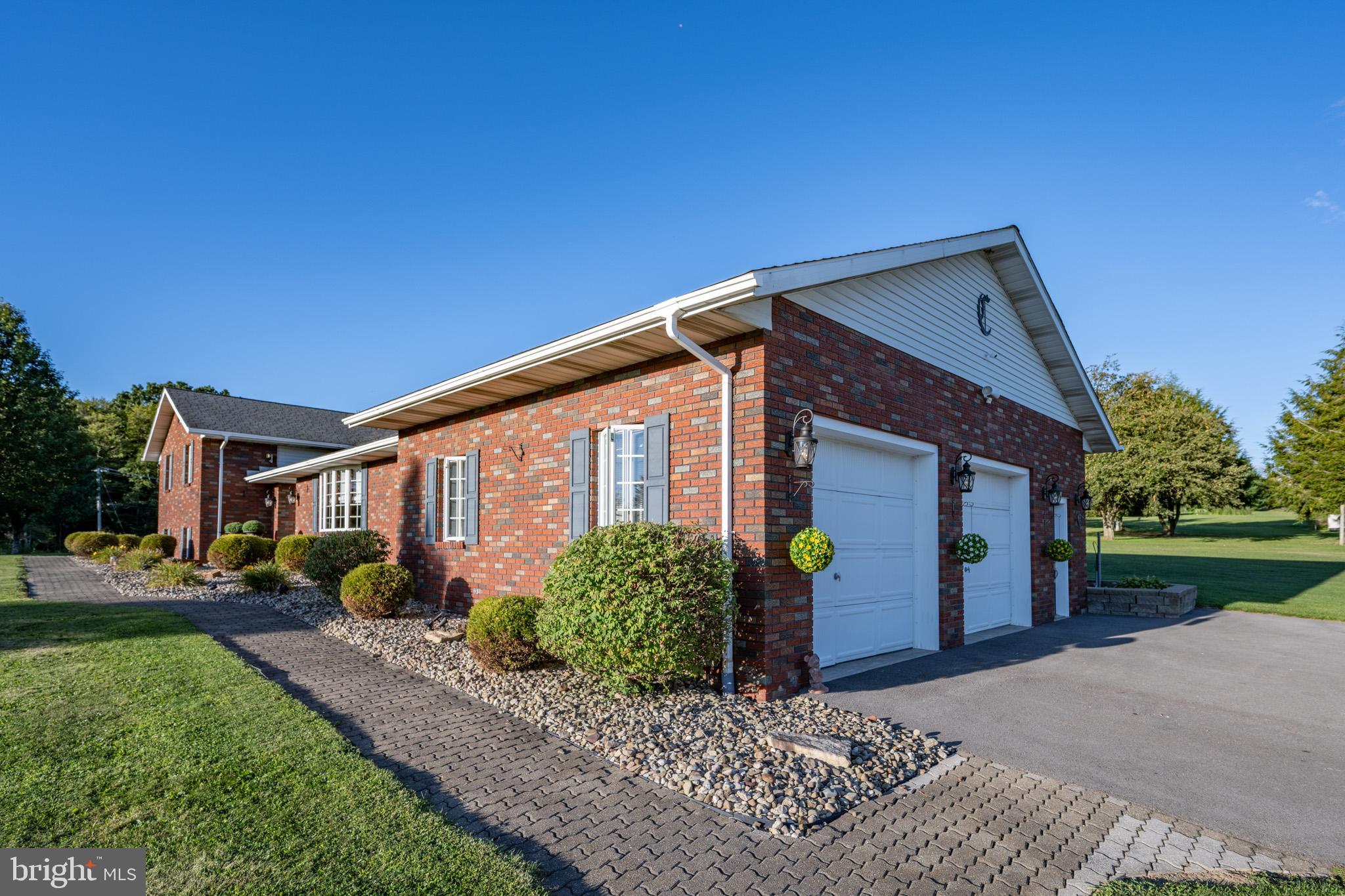 MT. LAKE PARK - Residential