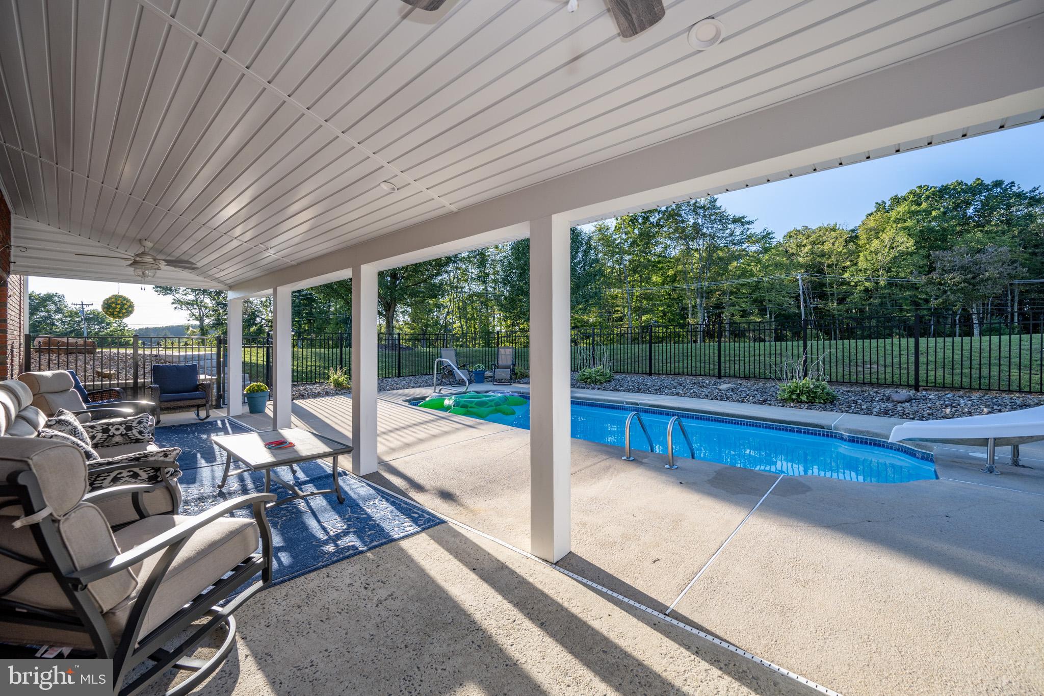 MT. LAKE PARK - Residential