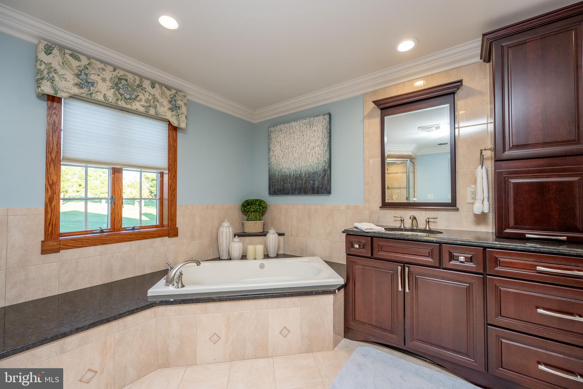 MT. LAKE PARK - Residential