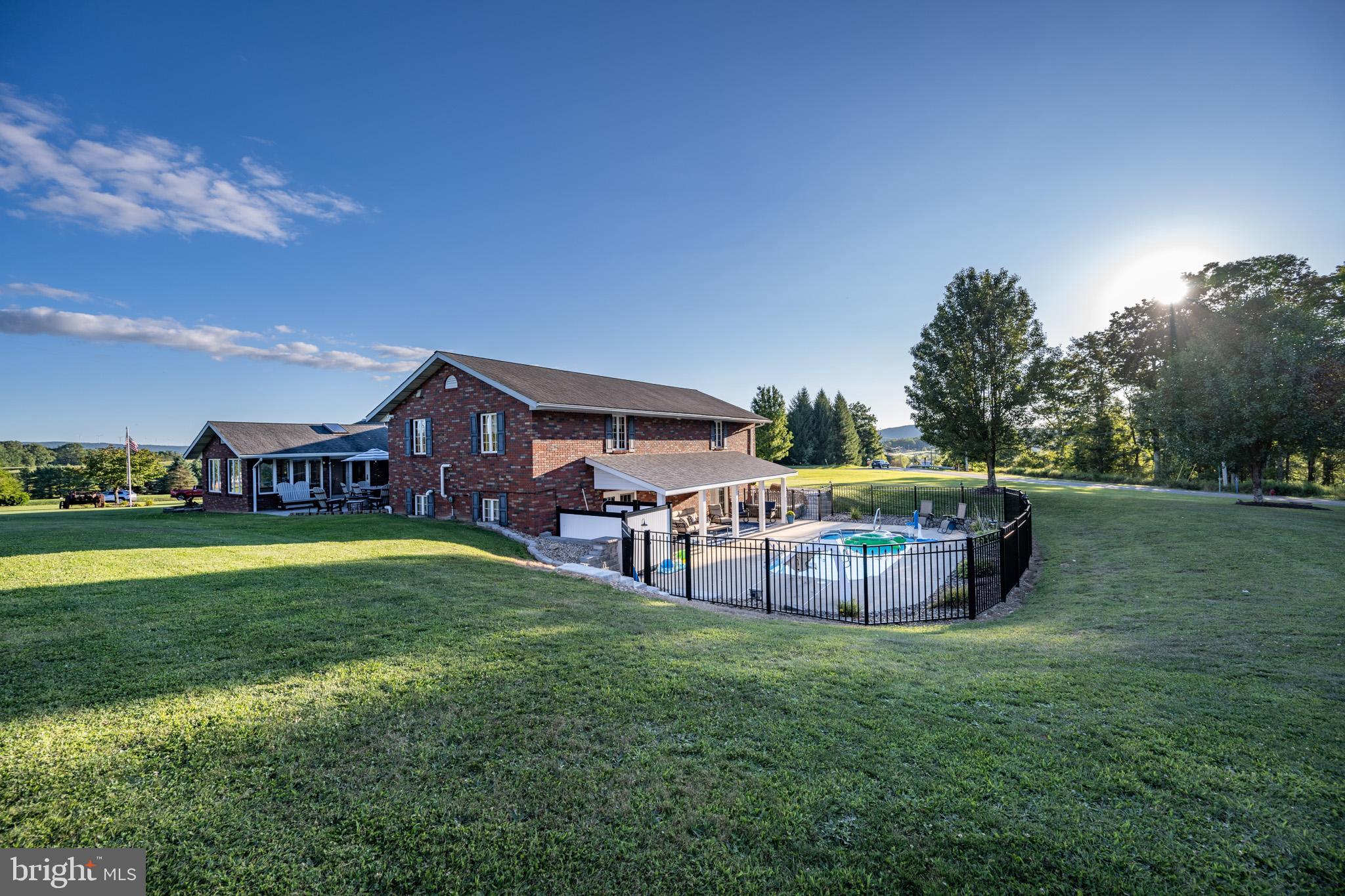 MT. LAKE PARK - Residential