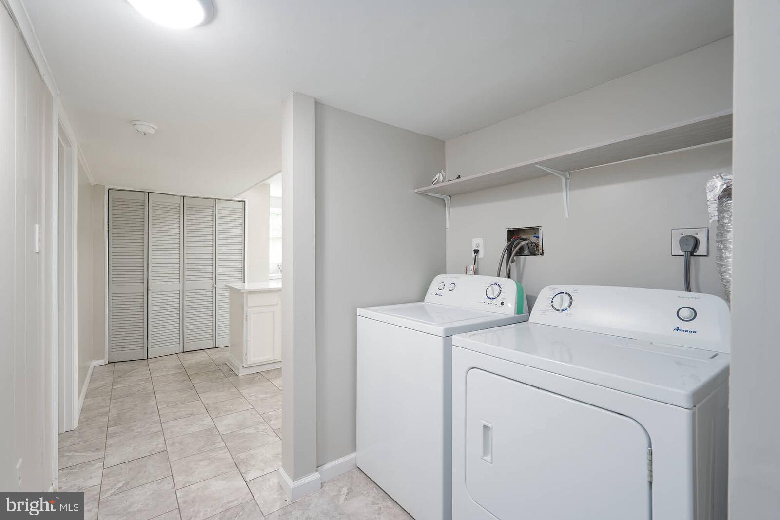 SURRATTS GARDENS - Residential