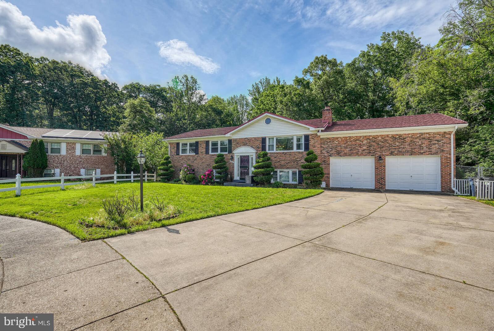 9405 GARDEN CIRCLE