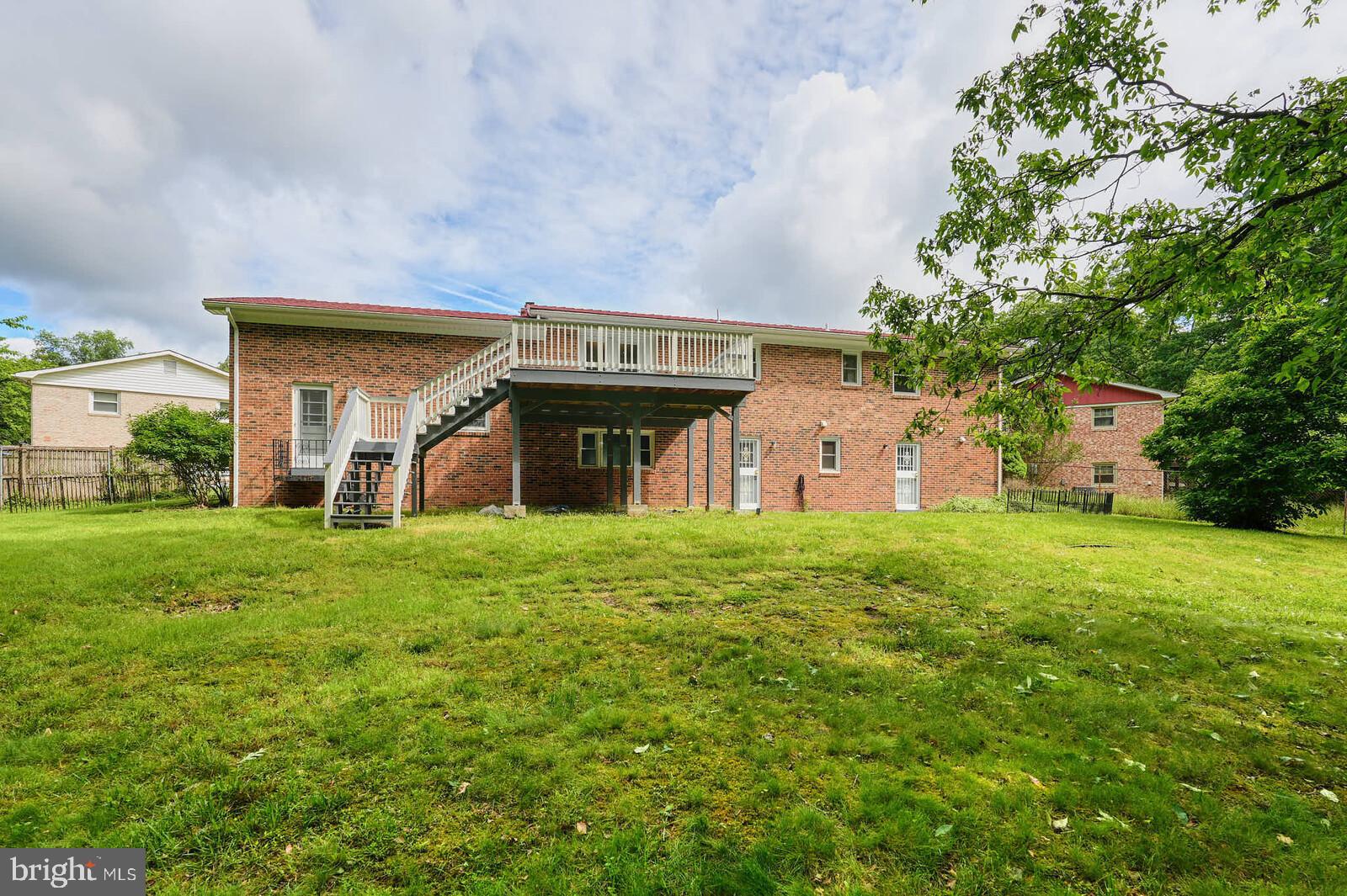 SURRATTS GARDENS - Residential