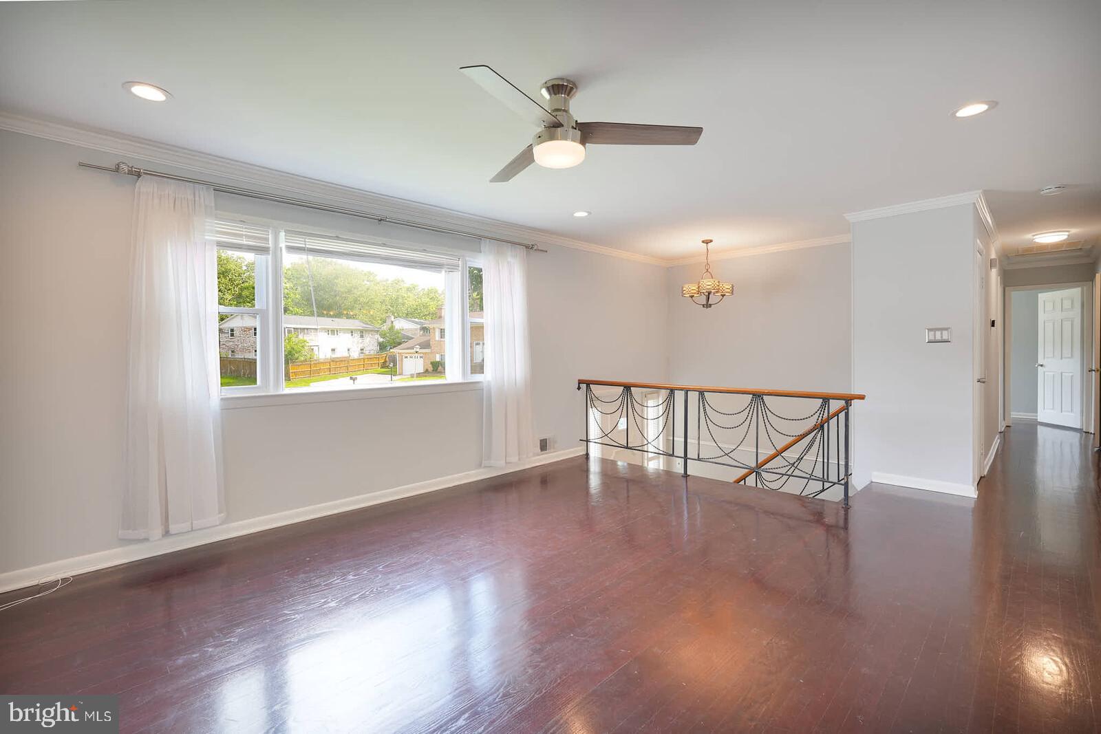 SURRATTS GARDENS - Residential