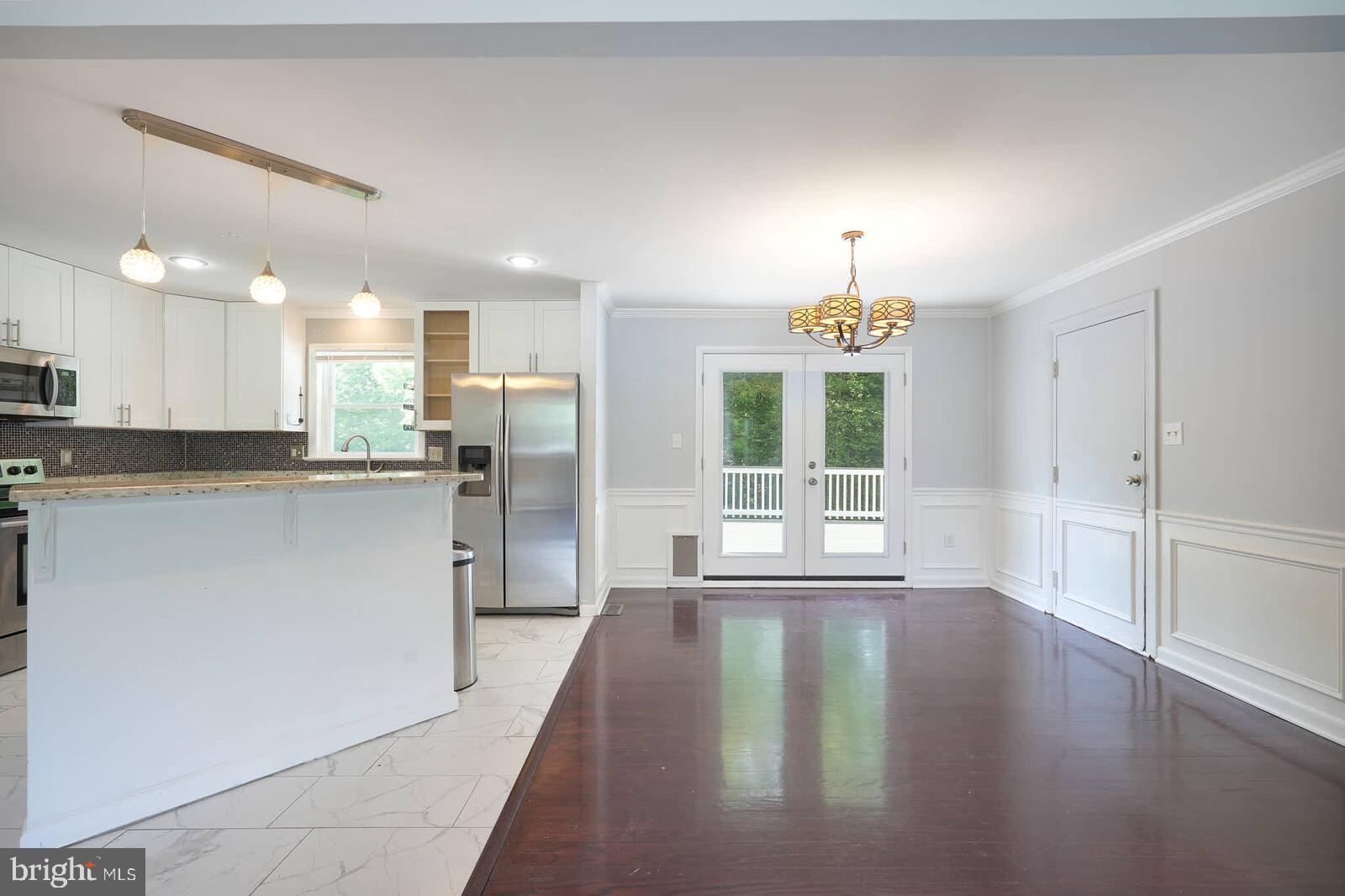 SURRATTS GARDENS - Residential