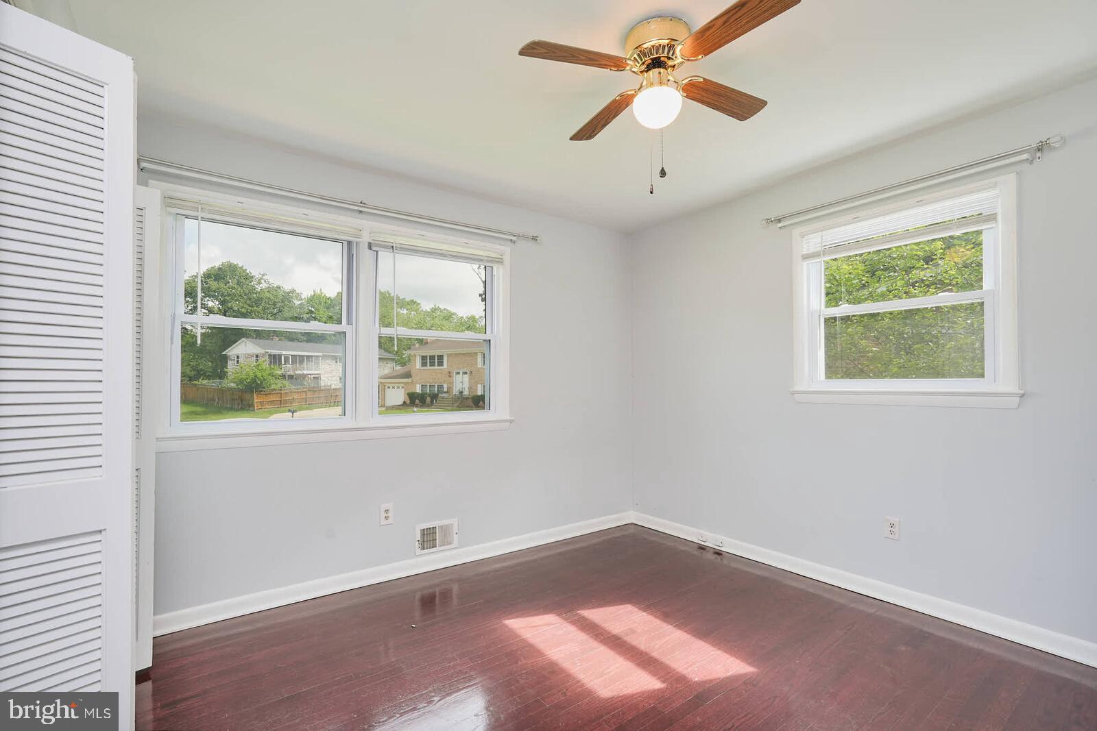 SURRATTS GARDENS - Residential