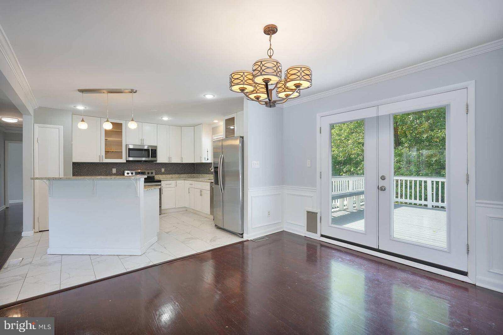 SURRATTS GARDENS - Residential