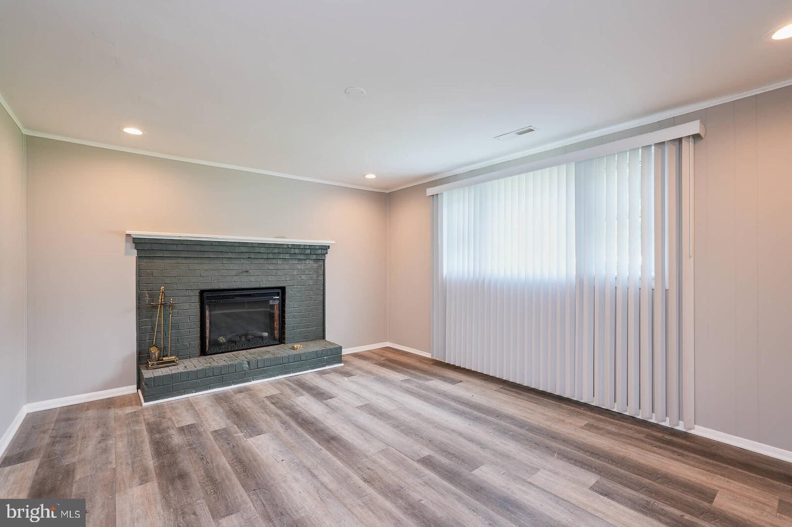 SURRATTS GARDENS - Residential