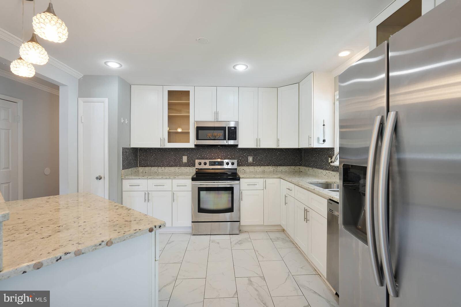 SURRATTS GARDENS - Residential