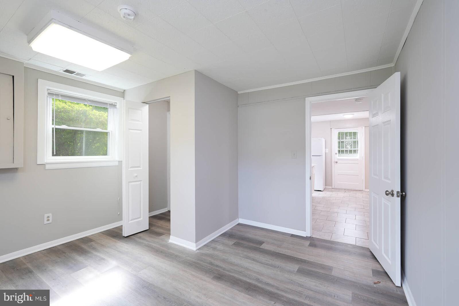 SURRATTS GARDENS - Residential