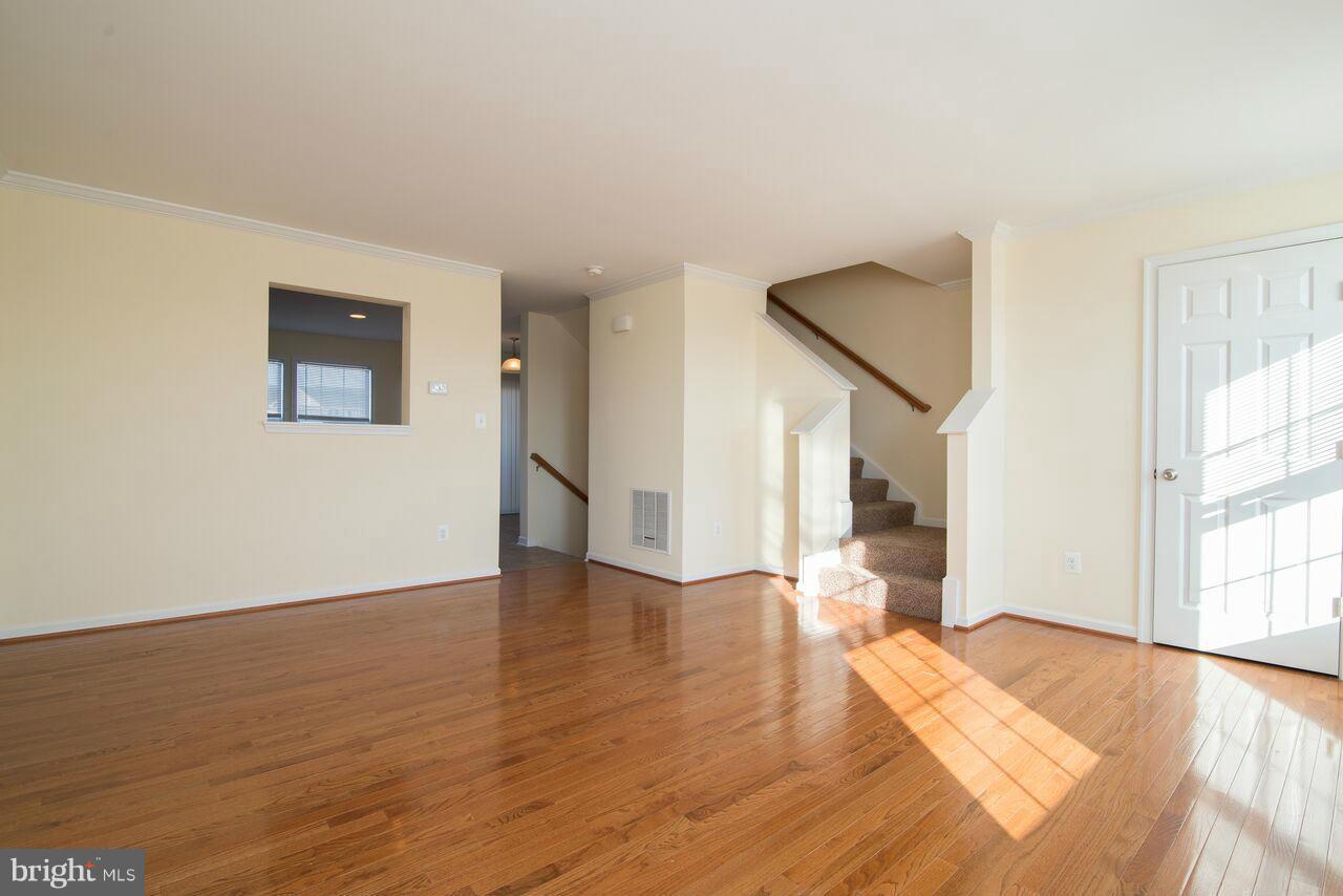 LAKELAND PLACE - Residential Lease