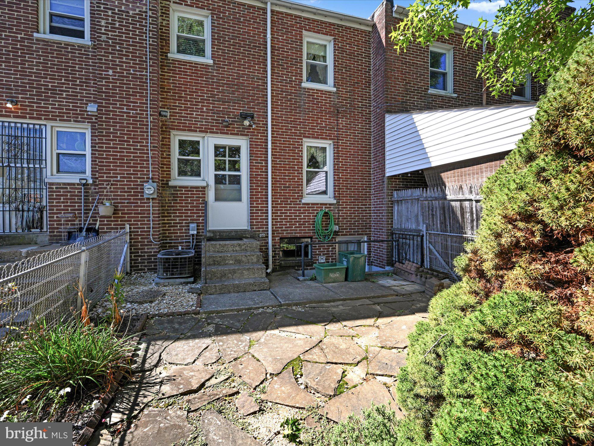 LANCASTER - Residential